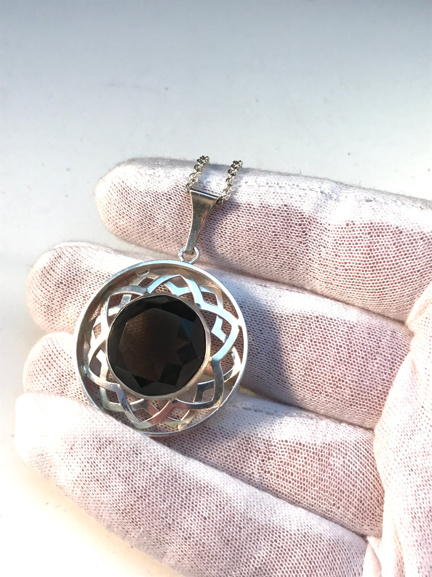 Kultasepat Salovaara, Finland 1973 Modernist Sterling Silver Smoky Quartz Pendant Necklace.