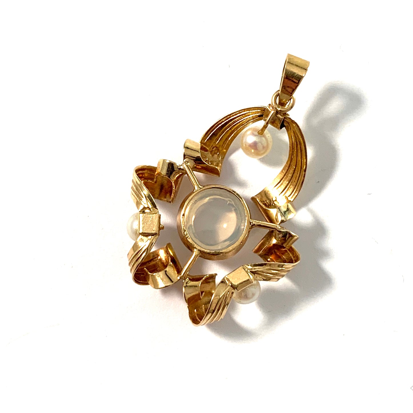 Guldvaruhuset, Sweden 1953. Mid Century 18k Gold Moonstone Cultured Pearl Pendant.