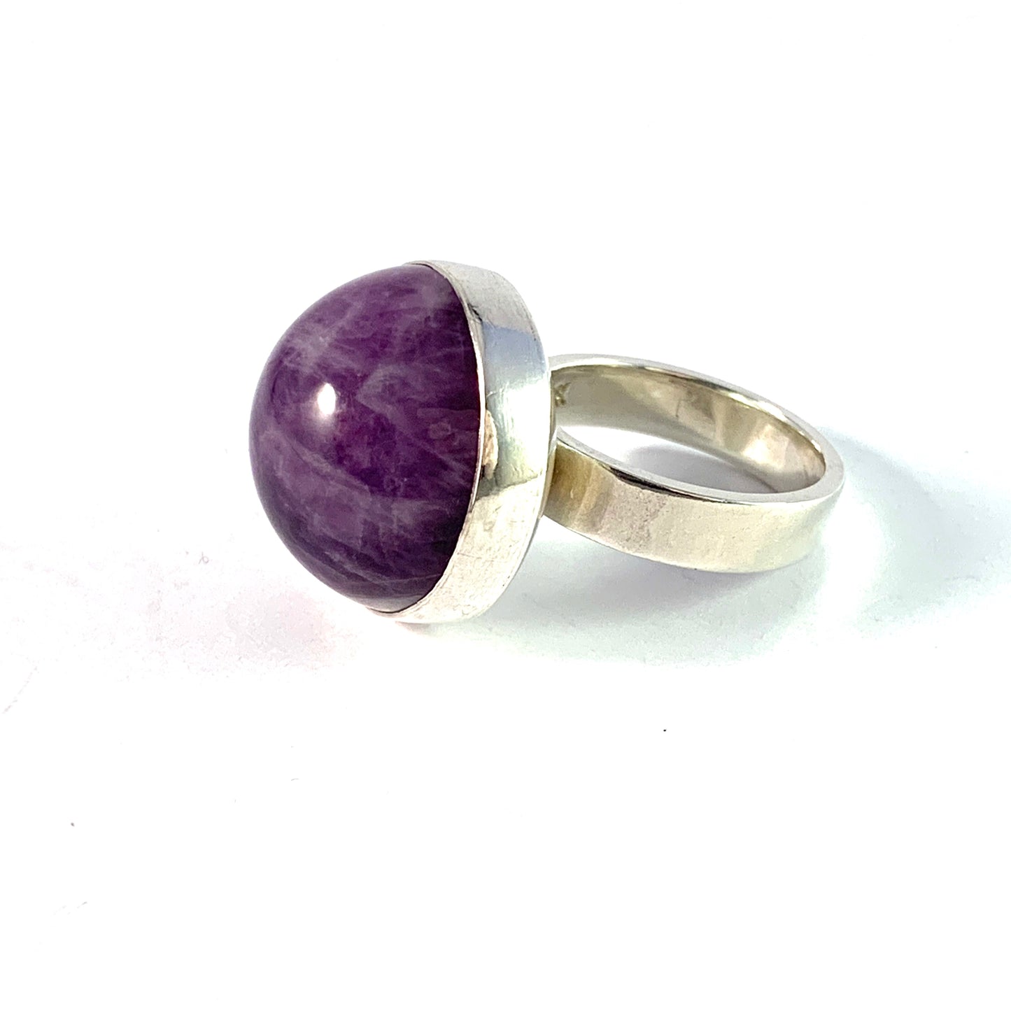 Elisabeth Nordskov Christiansen, Denmark 1970s. Sterling Silver Amethyst Ring. Signed.