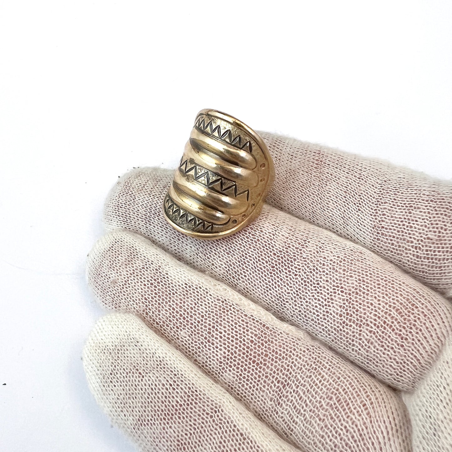 Kalevala Koru, Finland. Vintage Bronze Traditional Shield Ring.