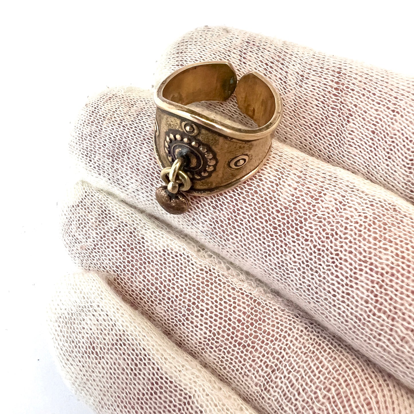 Kalevala Koru, Finland. Vintage Bronze Heart Charm Ring.