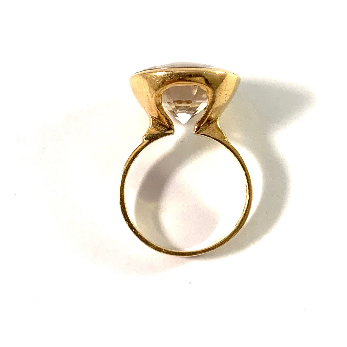 Atelje Stigbert, Sweden 1968. Modernist 18k Gold Rock Crystal Ring.