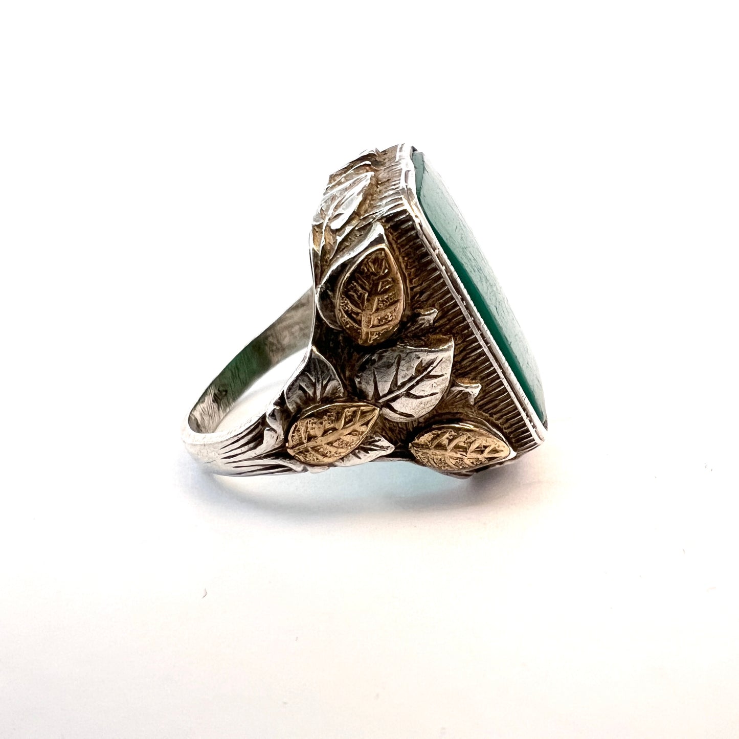 Antique Art Nouveau Sterling Silver Chrysoprase Ring.