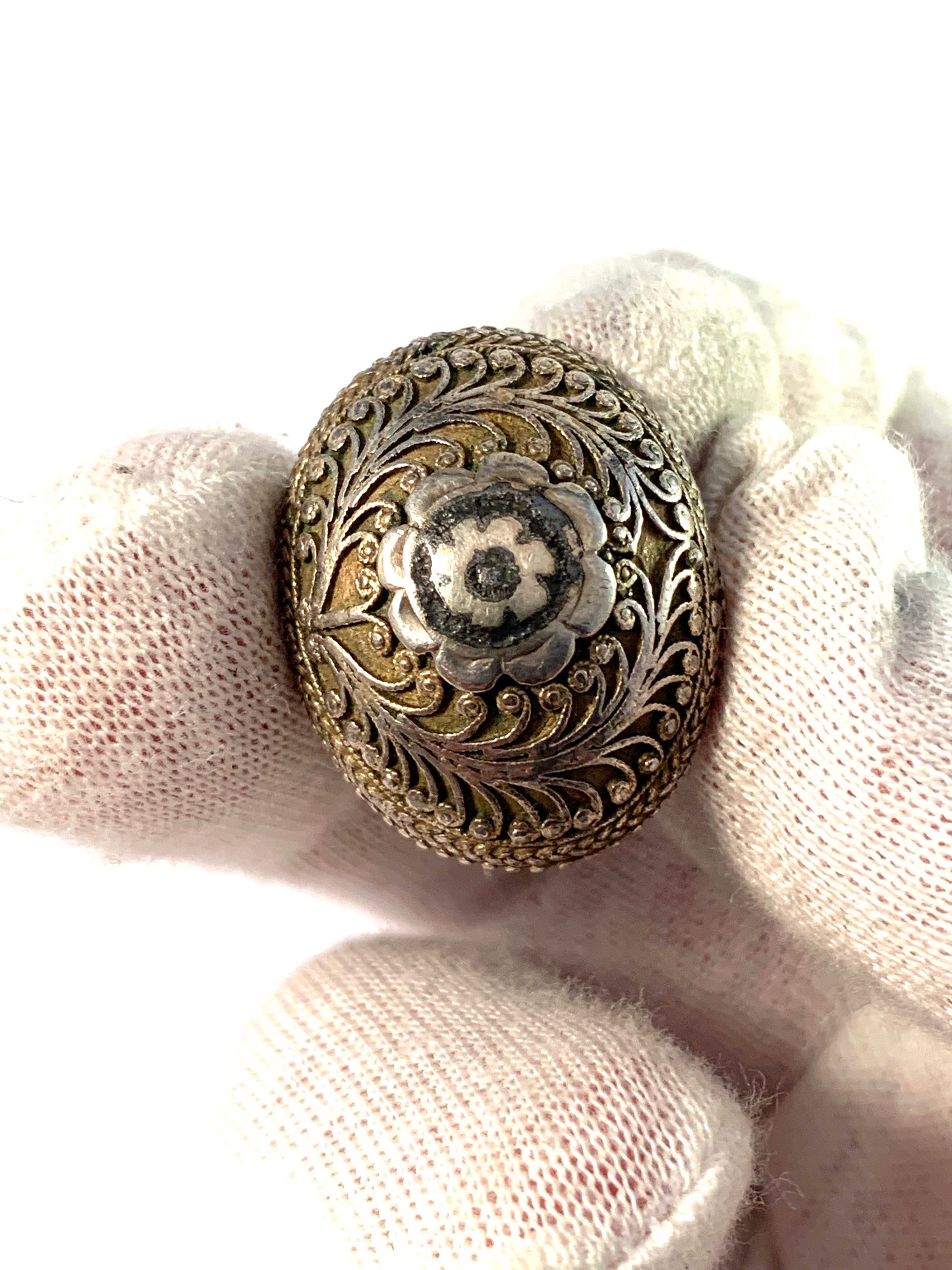 Eastern Europe Antique Solid Silver Filigree Niello Ring.