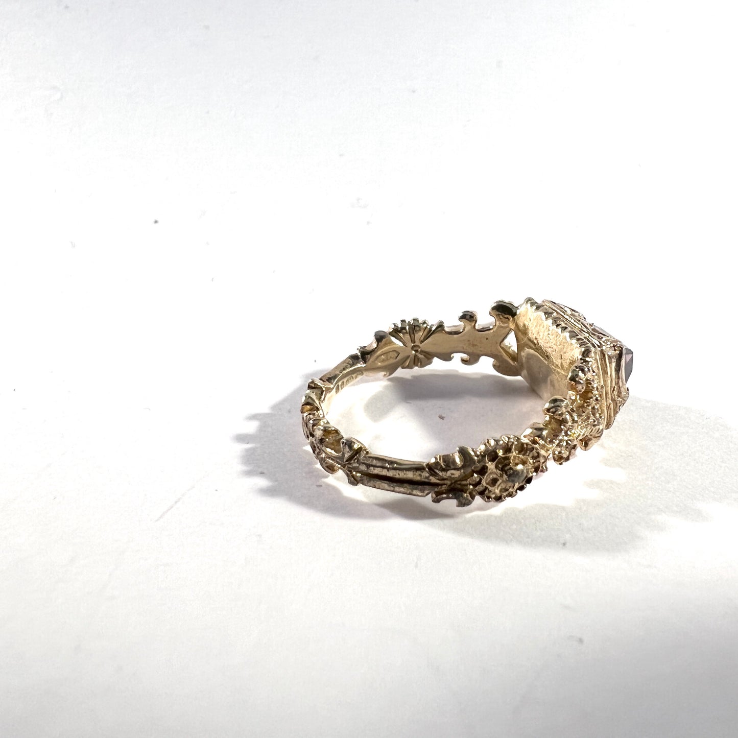 London, Vintage Renaissance Tudor Era Copy Sterling Vermeil Silver Amethyst Ring.
