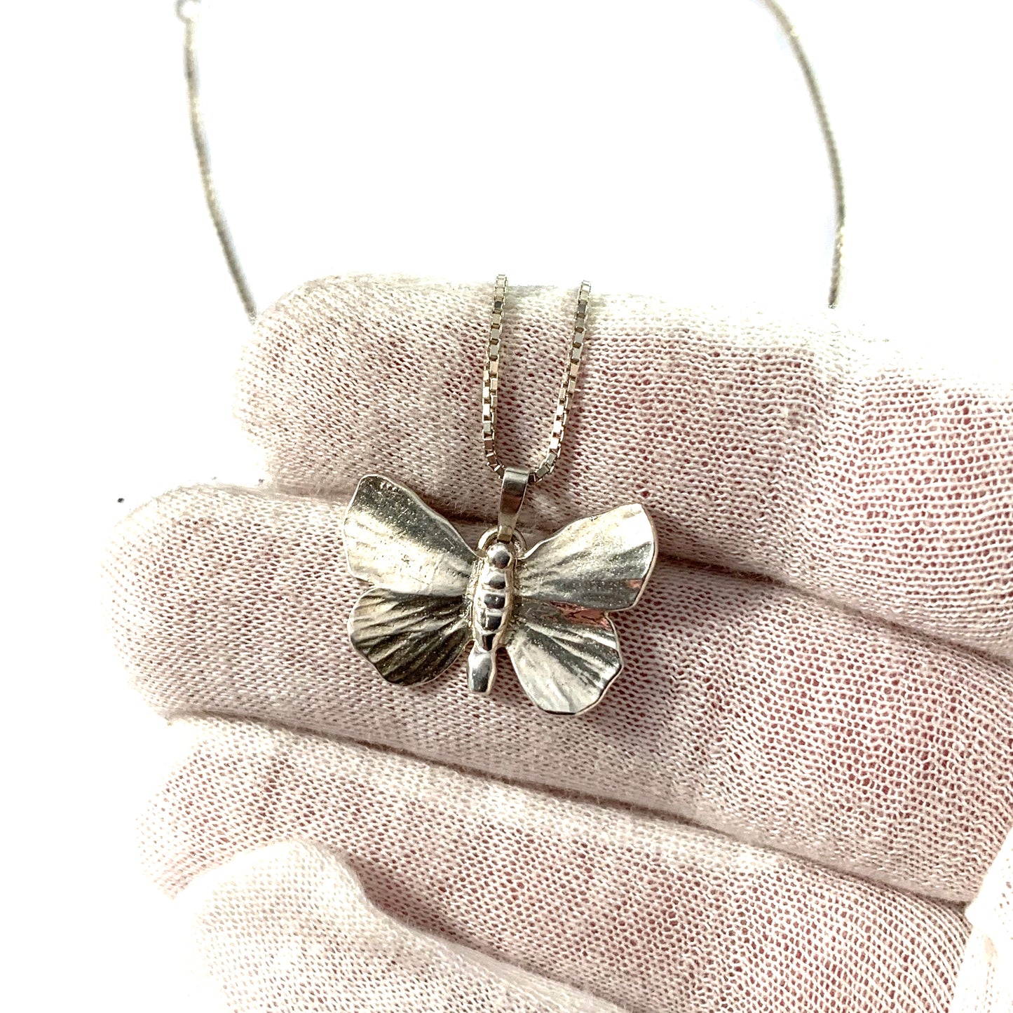 Owe Johansson, Sweden Vintage Sterling Silver Butterfly Pendant Necklace. Signed.