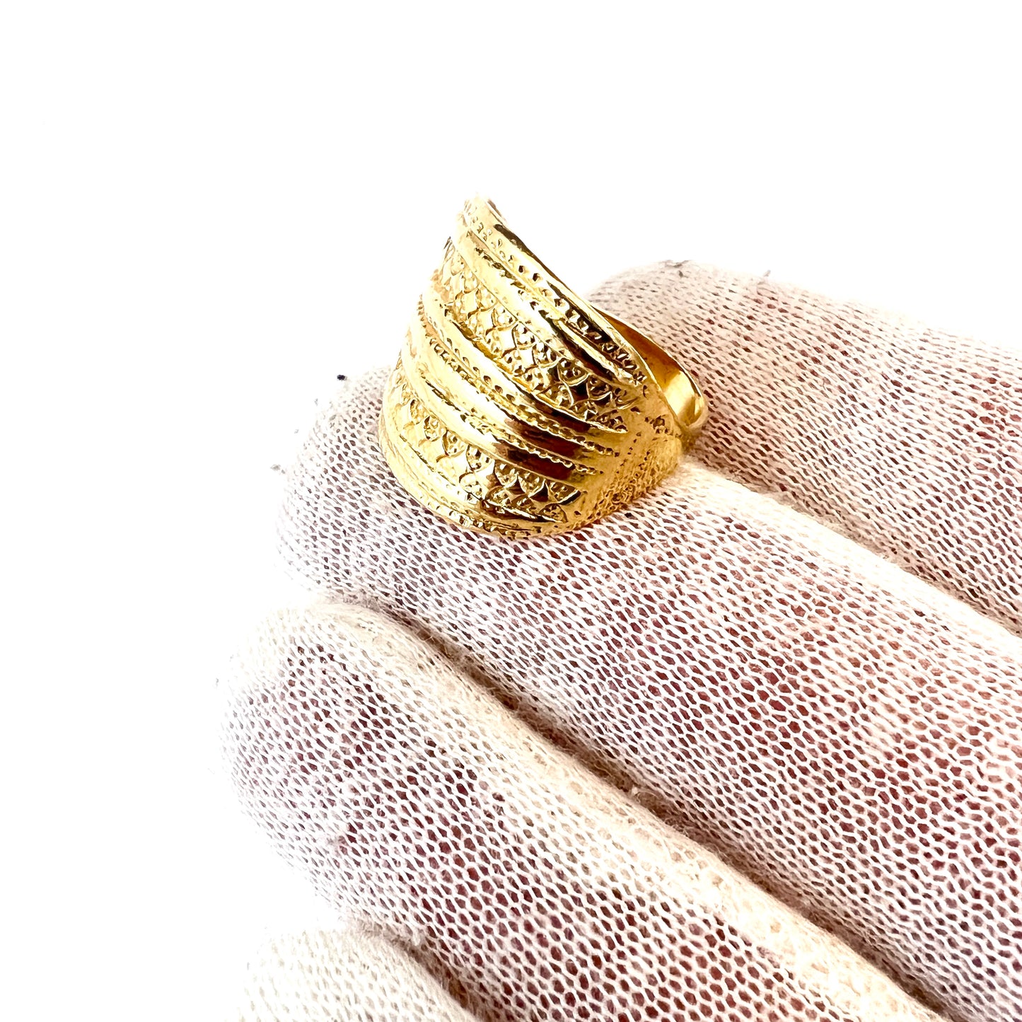 Bengt Hallberg, Sweden. Vintage 18k Gold Viking Copy Ring.