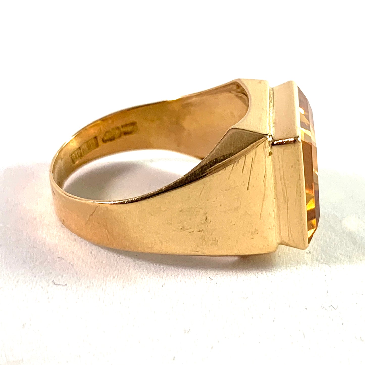 Kaplan, Stockholm year 1962, 18k Gold Citrine Unisex Ring. 7.4 gram