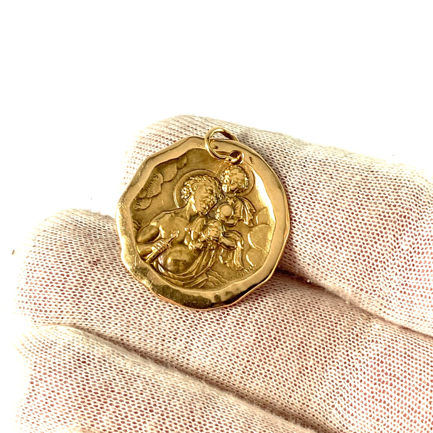 France early 1900s. Solid 18k Gold Medal Pendant. Fully Hallmarked and Signed. 6.1gram