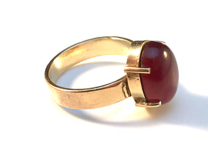 Vintage 1960s 18k Gold Red Hardstone Ring.