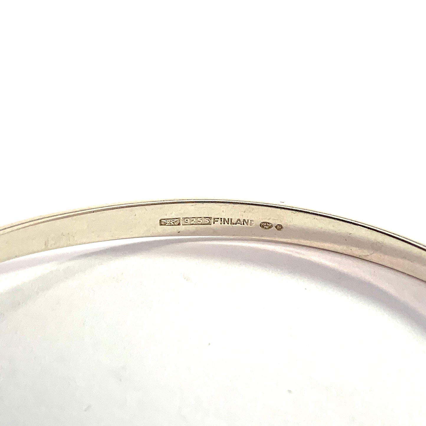 Elis Kauppi, Kupittaan Kulta Finland Vintage Sterling Silver Kinetic Onyx Open Bangle Bracelet.