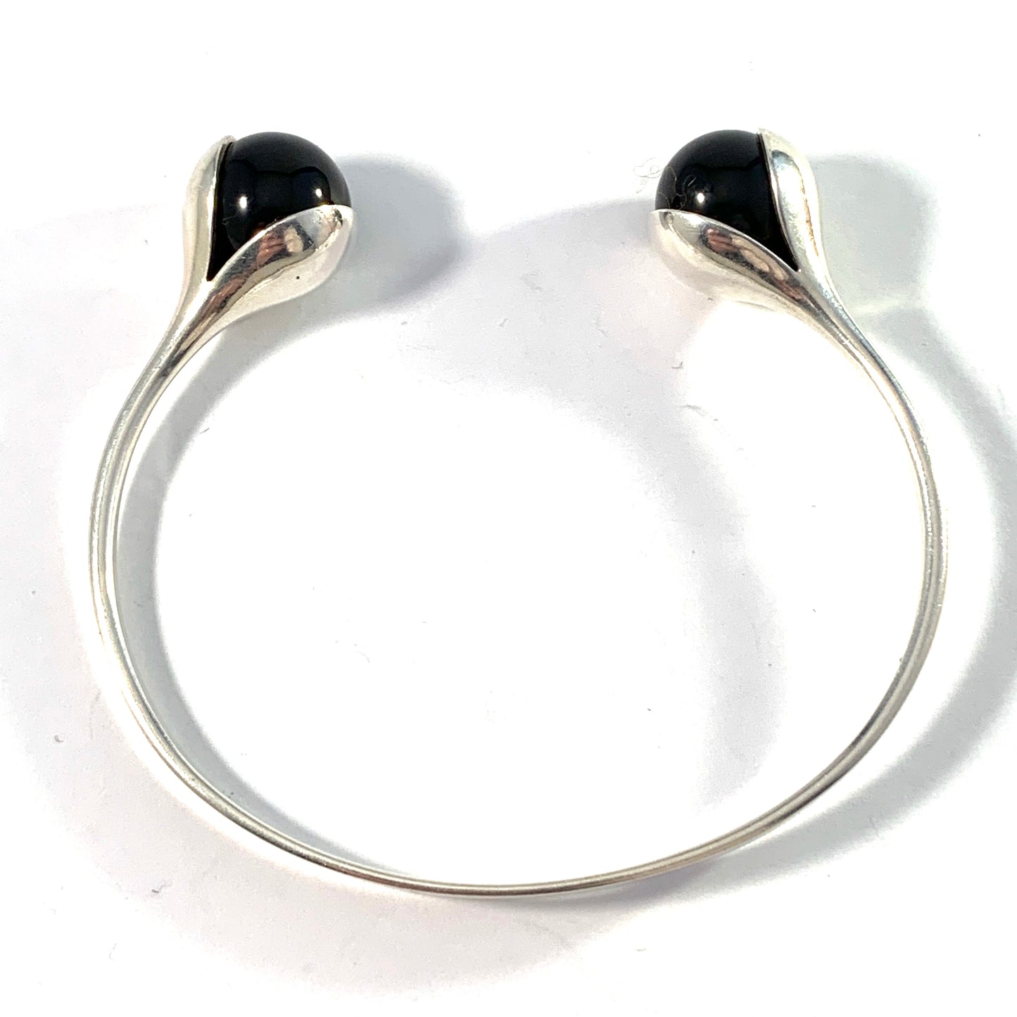 Elis Kauppi, Kupittaan Kulta Finland Vintage Sterling Silver Kinetic Onyx Open Bangle Bracelet.