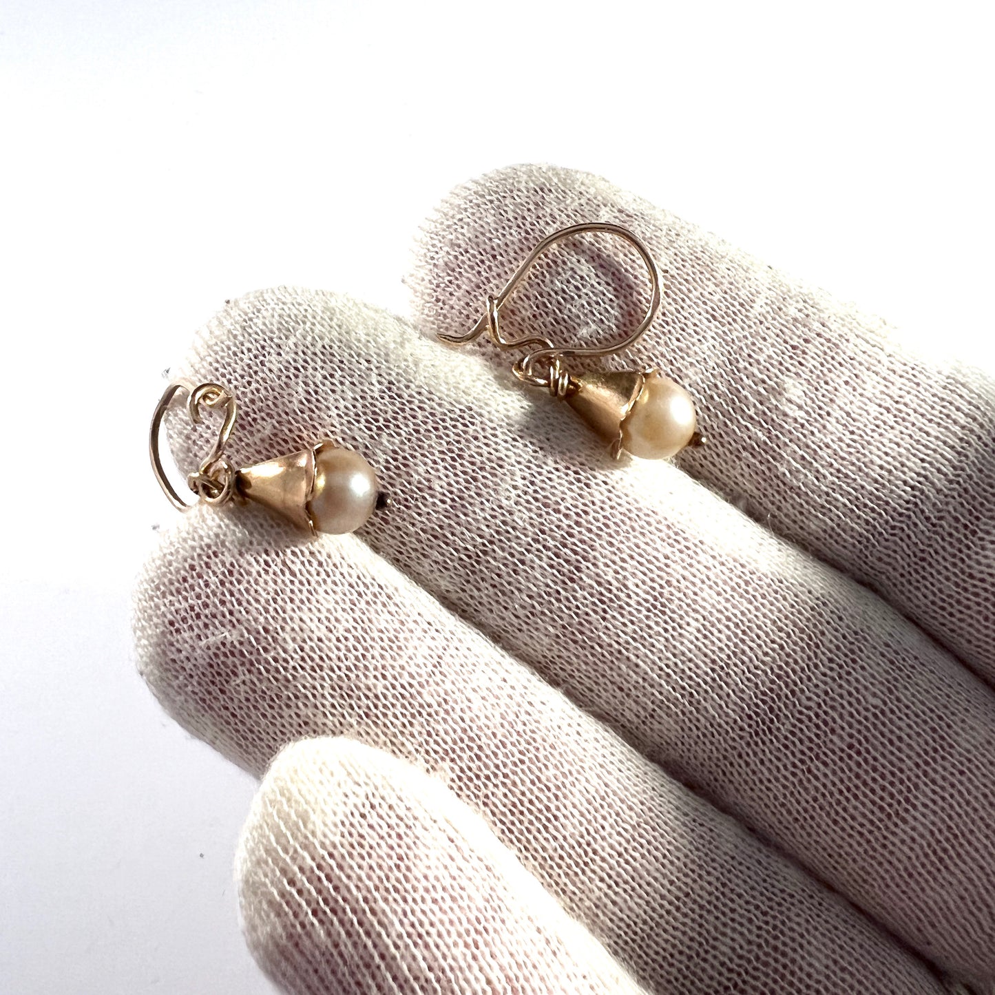 Vintage 14k Gold Pearl Earrings