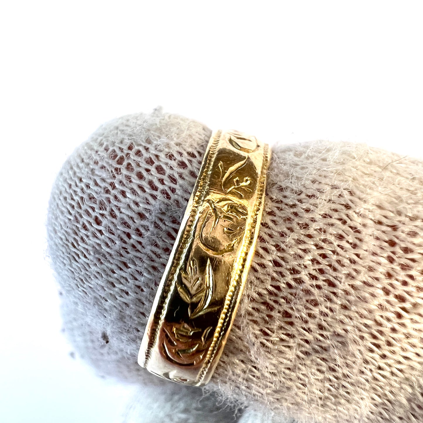 Sweden year 1893. Antique 18k Gold Wedding Band Ring.