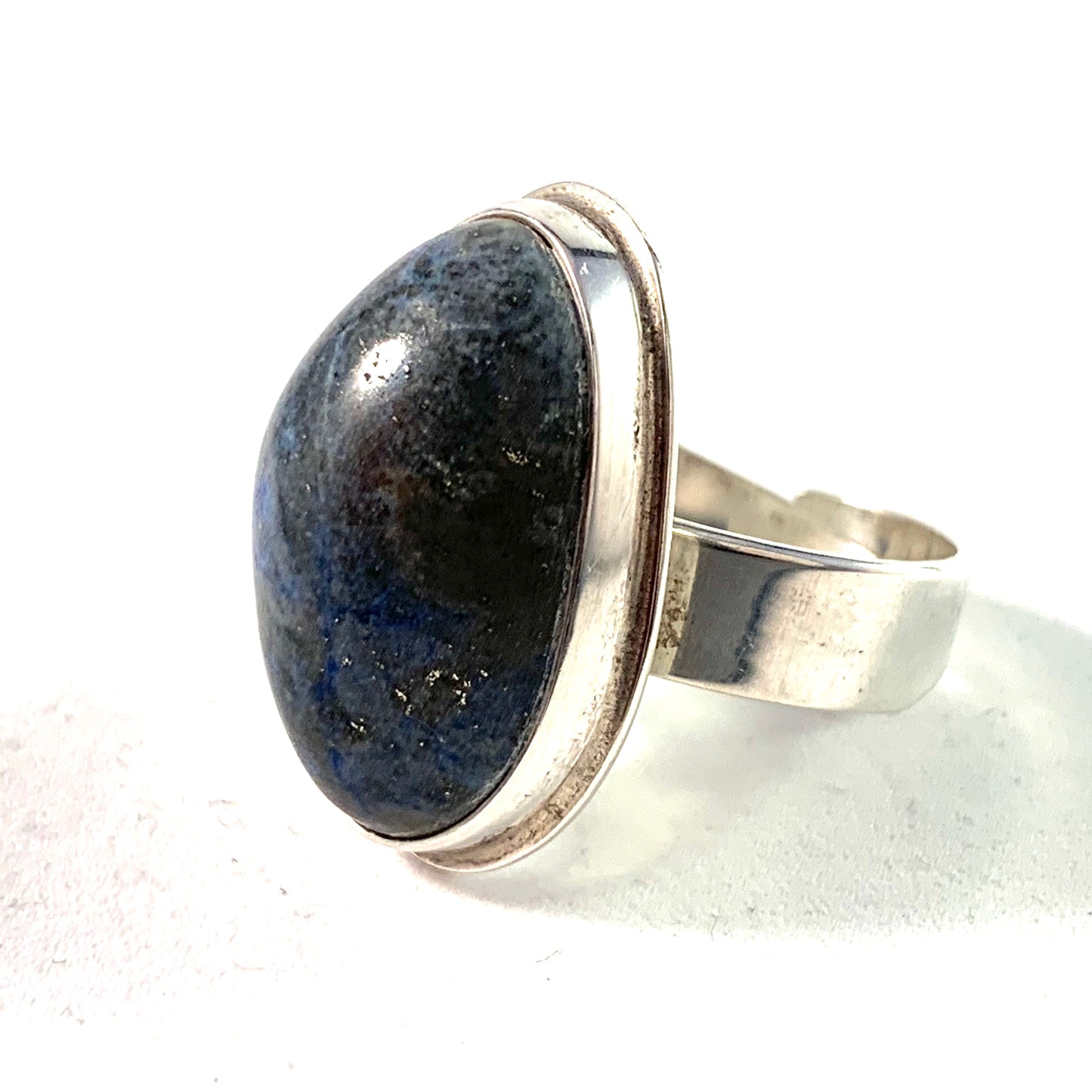 L Magnusson, Sweden 1976 Bold Modernist Silver Lapis Lazuli Ring.