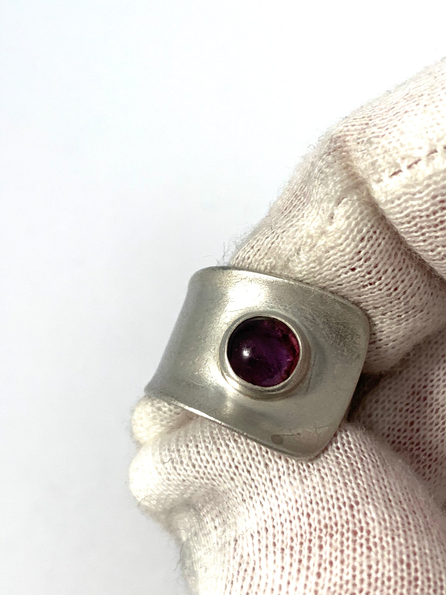 Atelier Borgila, Stockholm 1957 Solid Silver Amethyst Ring.