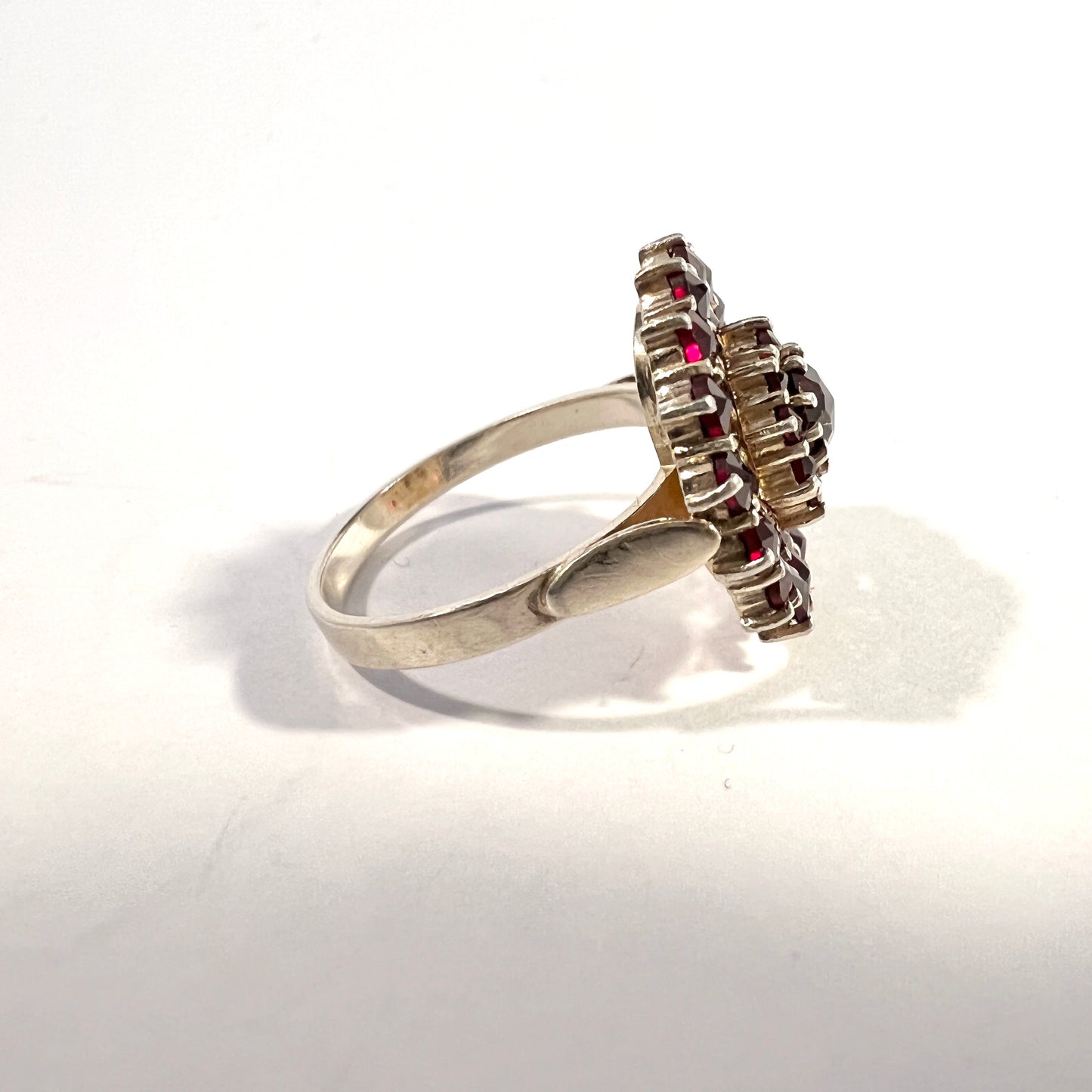 Vintage Mid Century Solid 830 Silver Garnet Cluster Ring.