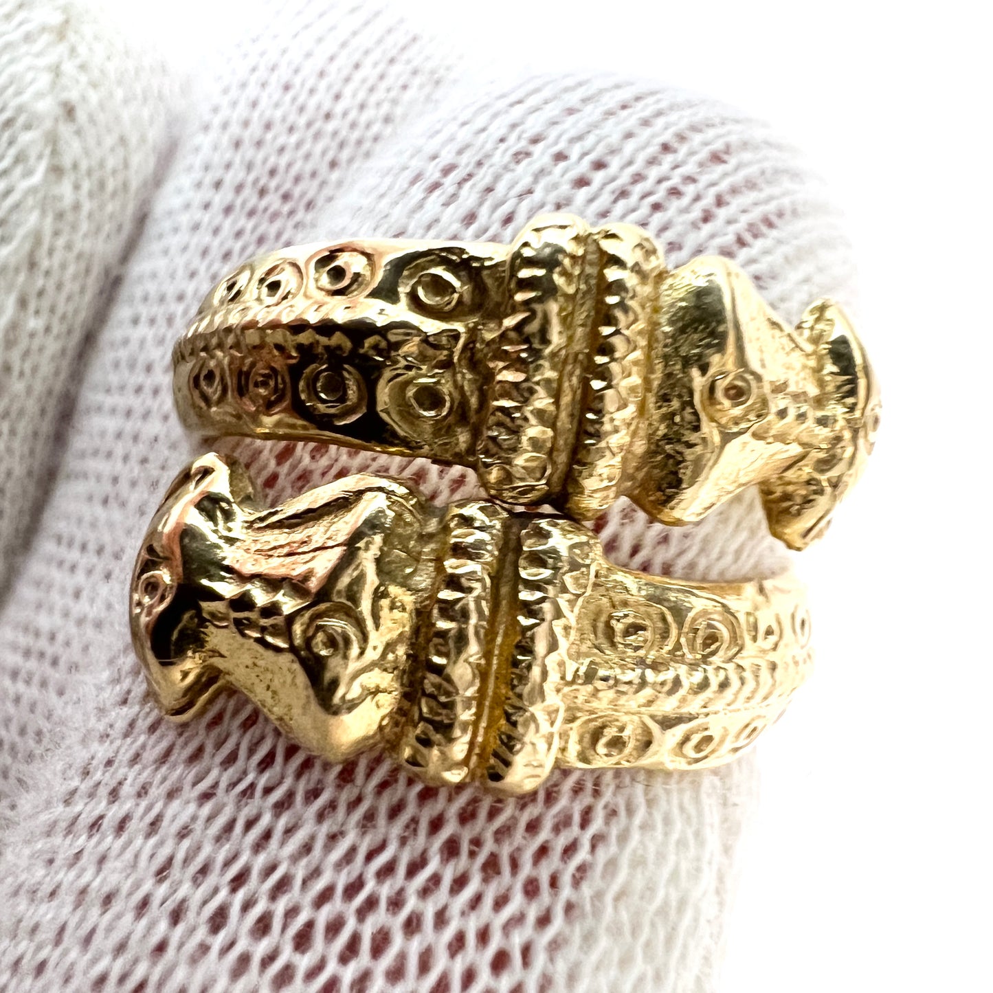 Bengt Hallberg, Sweden. Vintage 18k Gold Viking Copy Unisex Ring.