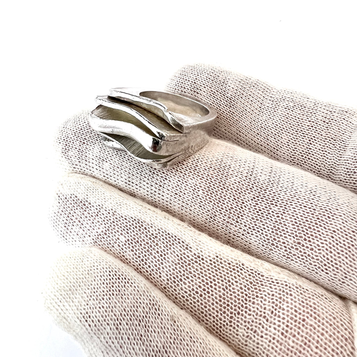 Rey Urban, Sweden 1969. Vintage Chunky Bold Brutalist Sterling Silver Ring.