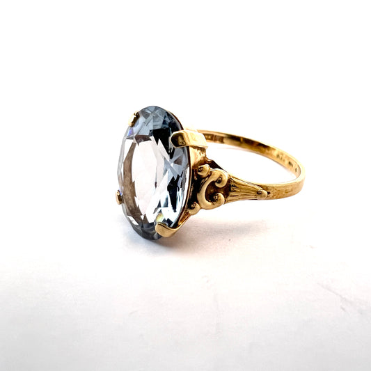 J L Hultman Stockholm 1947. Vintage 18k Gold Ice Blue Synthetic Spinel Ring.
