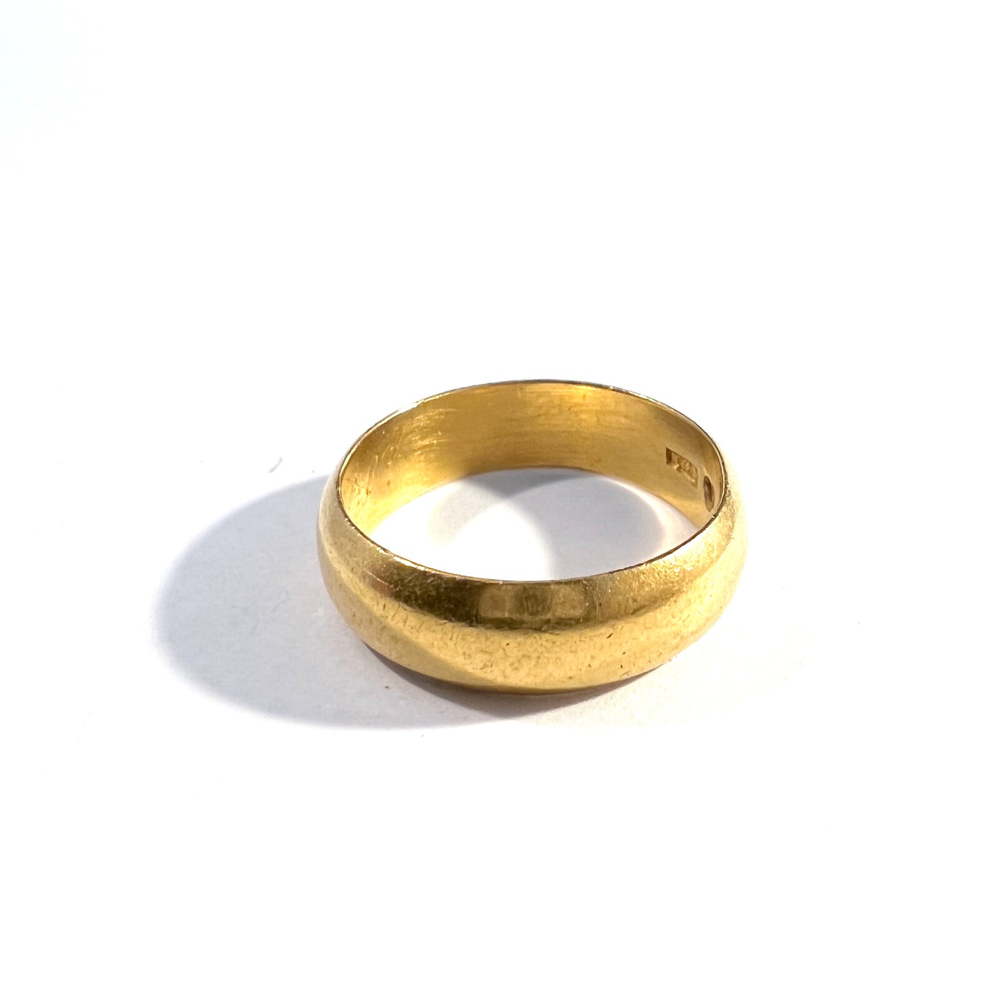 Markström, Sweden year 1907. Antique Chunky 23k Gold Wedding Band Ring.