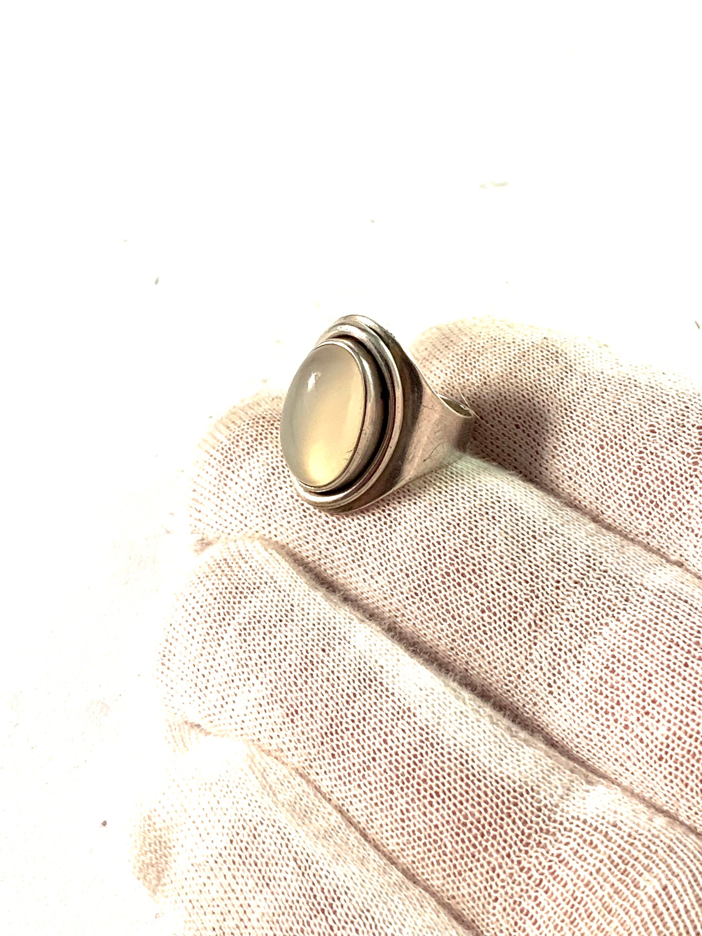 Erkki Holopainen, Finland 1959. Mid Century Modern Silver Moonstone Ring.