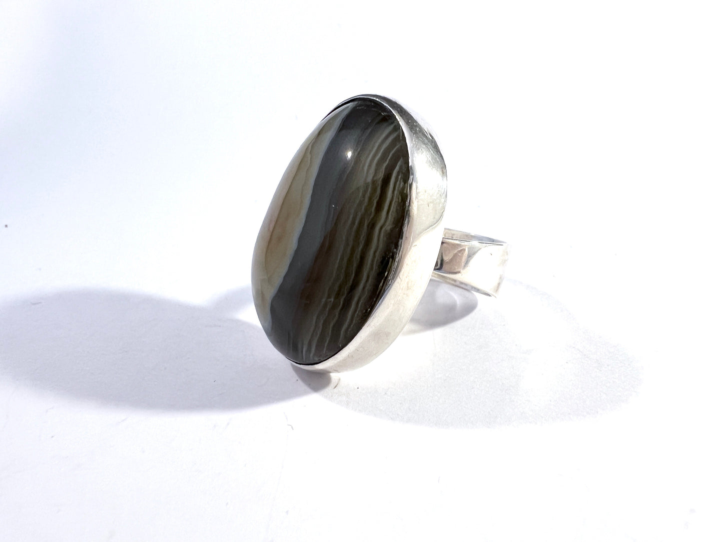 G Thyssel for Gussi Sweden 1973. Vintage Bold Sterling Silver Agate Ring. Signed