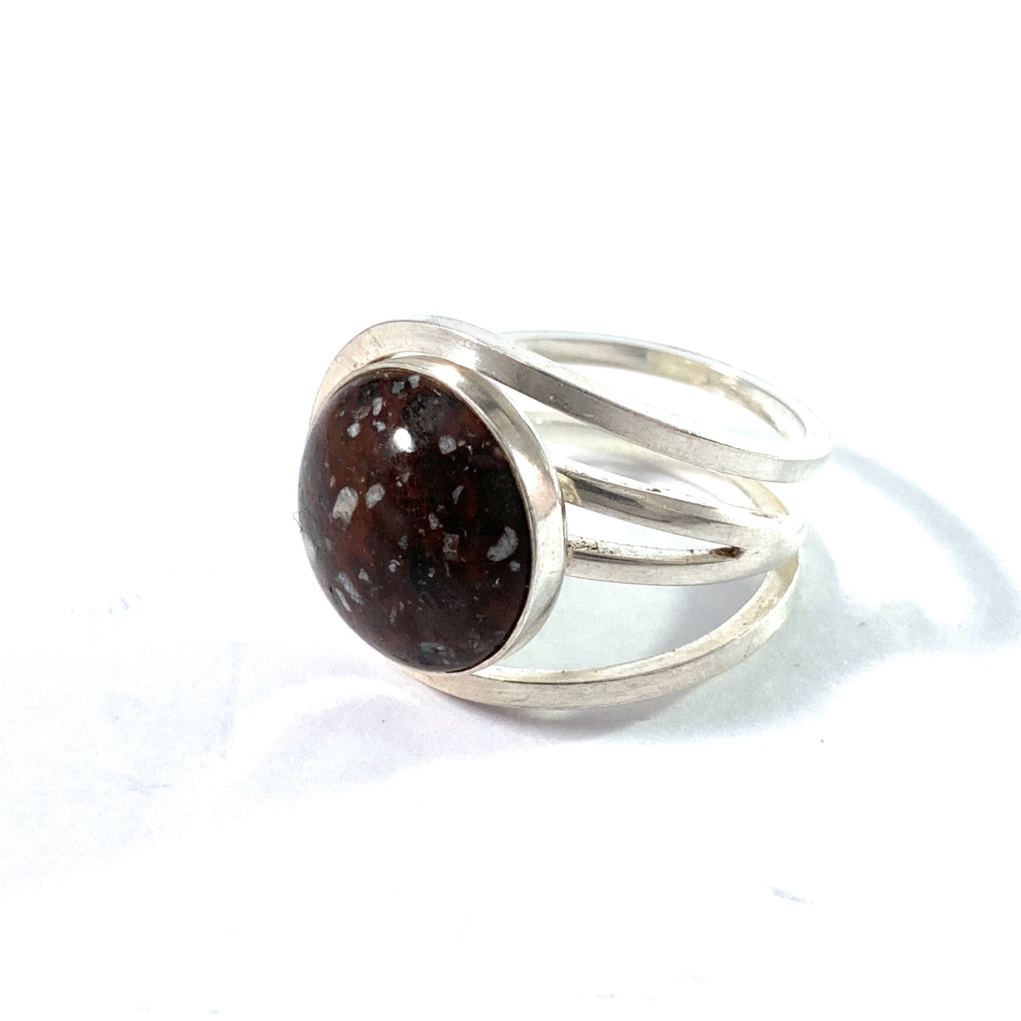 Stenlya, Stockholm. Vintage Modernist Sterling Silver Porphyry Ring.