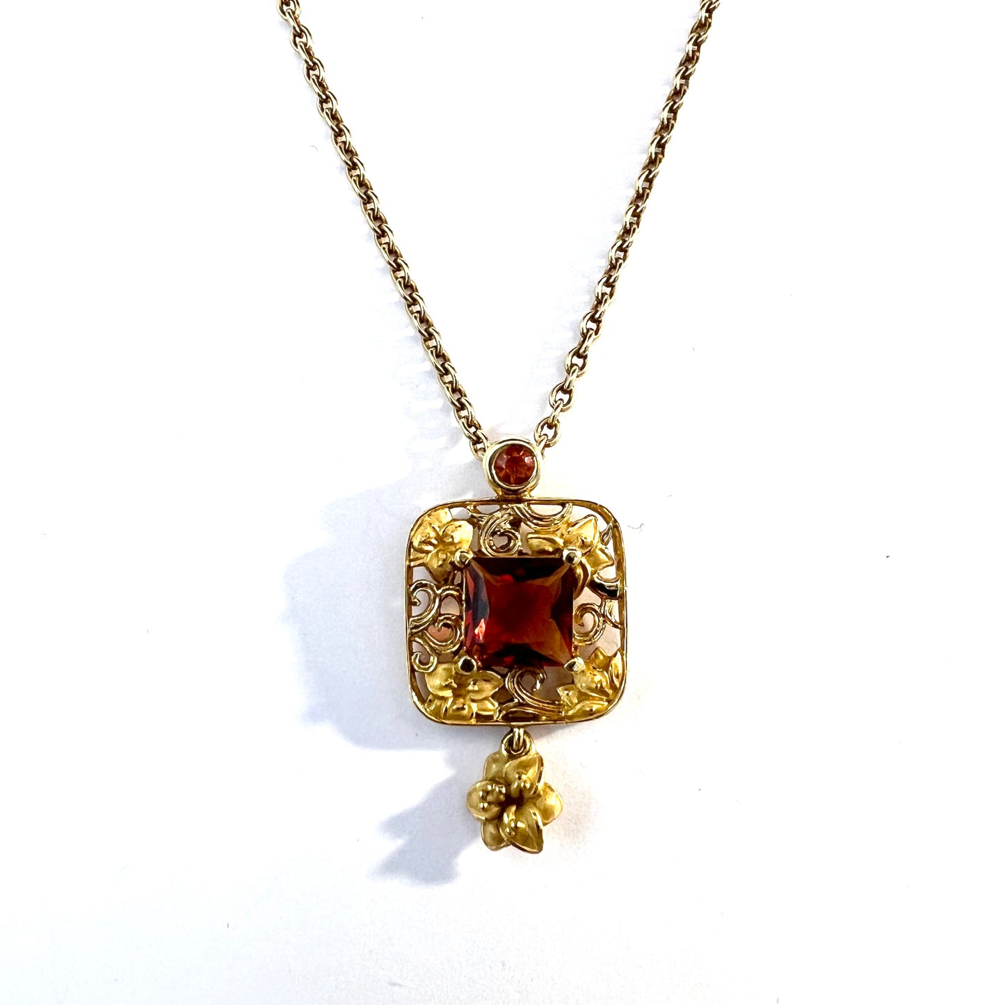 Carrera Y Carrera, Spain. Vintage 18k Gold Citrine Pendant Necklace.