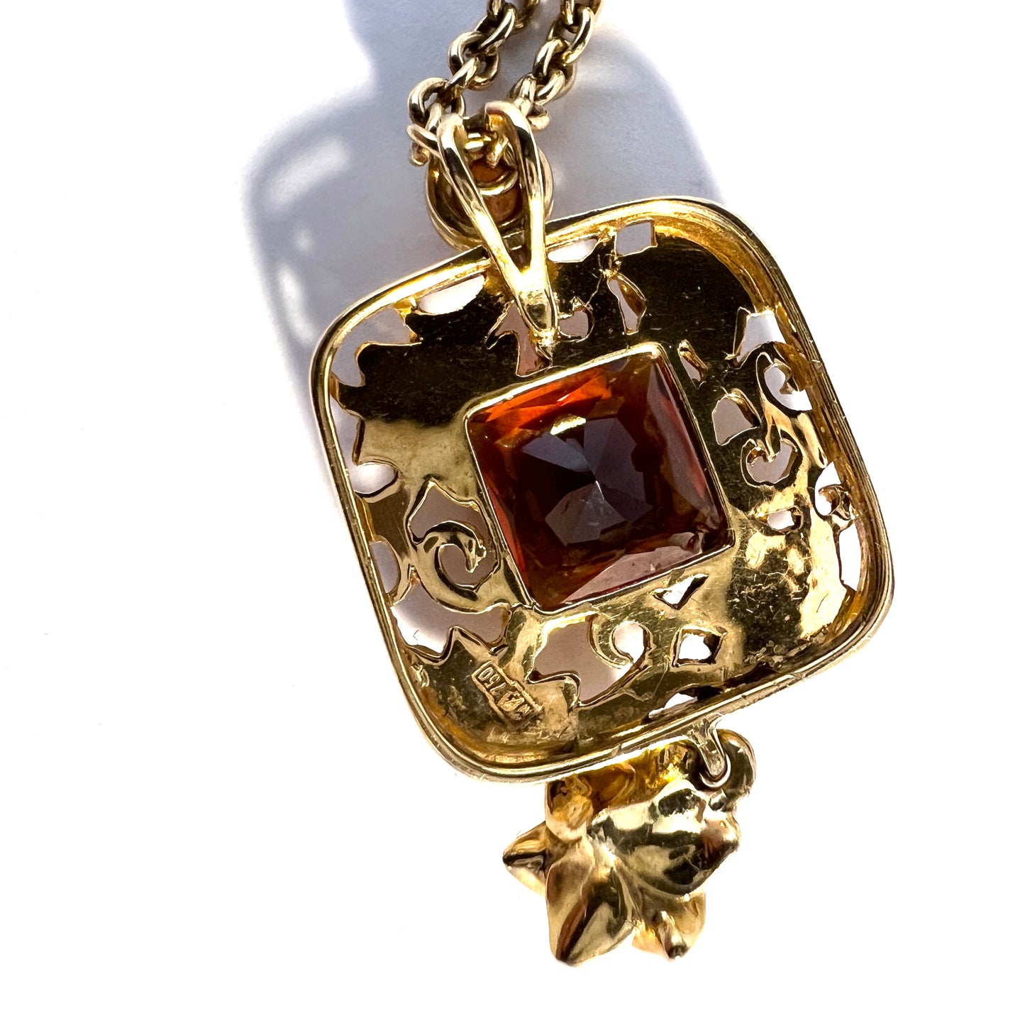 Carrera Y Carrera, Spain. Vintage 18k Gold Citrine Pendant Necklace.