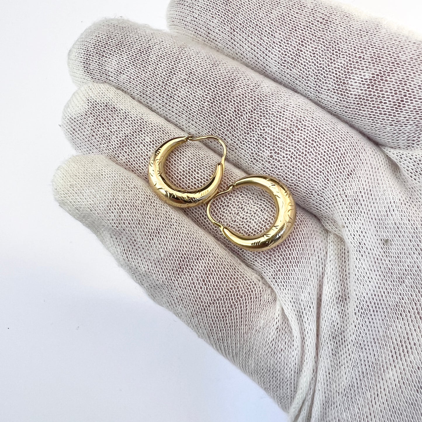 G Dahlgren, Sweden 1958. Vintage 18k Gold Earrings.