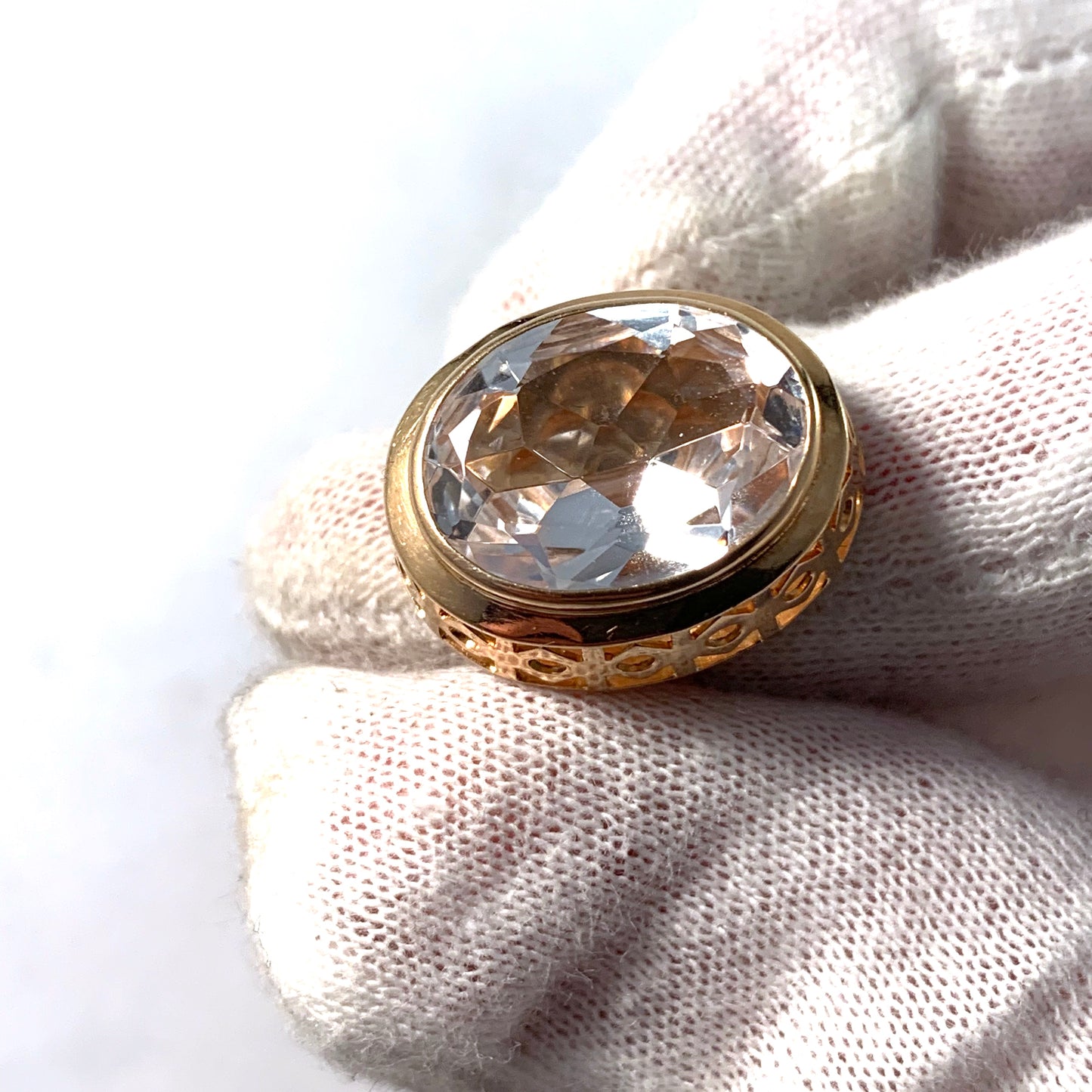 Örneus, Stockholm year 1969 Modernist 18k Gold Rock Crystal Ring