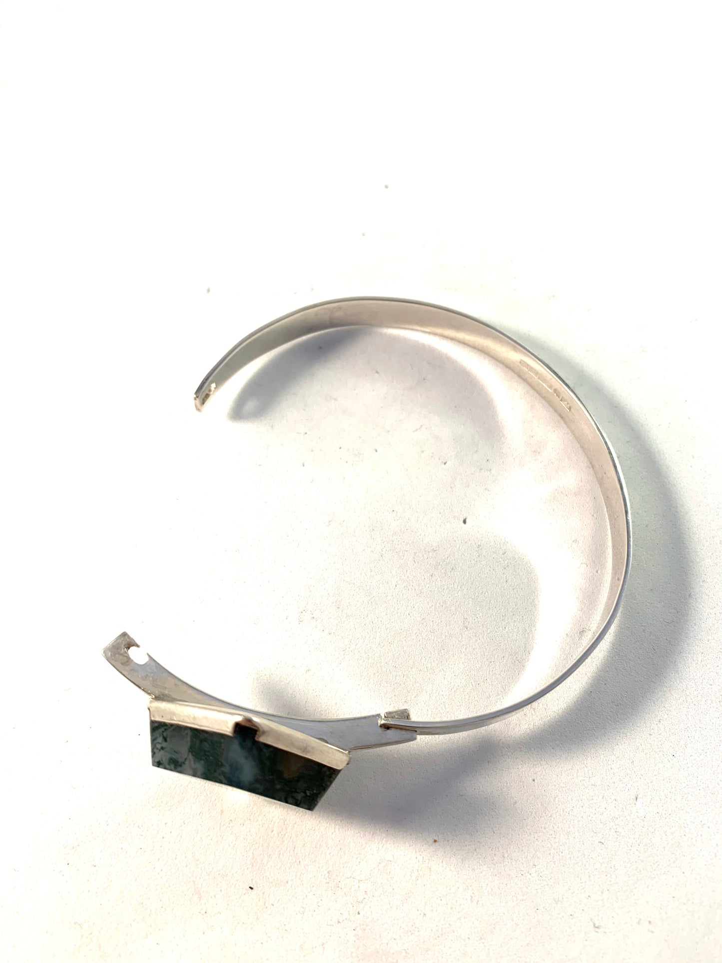 Kultasepät Salovaara Finland 1962 Silver Moss Agate Bangle Bracelet.