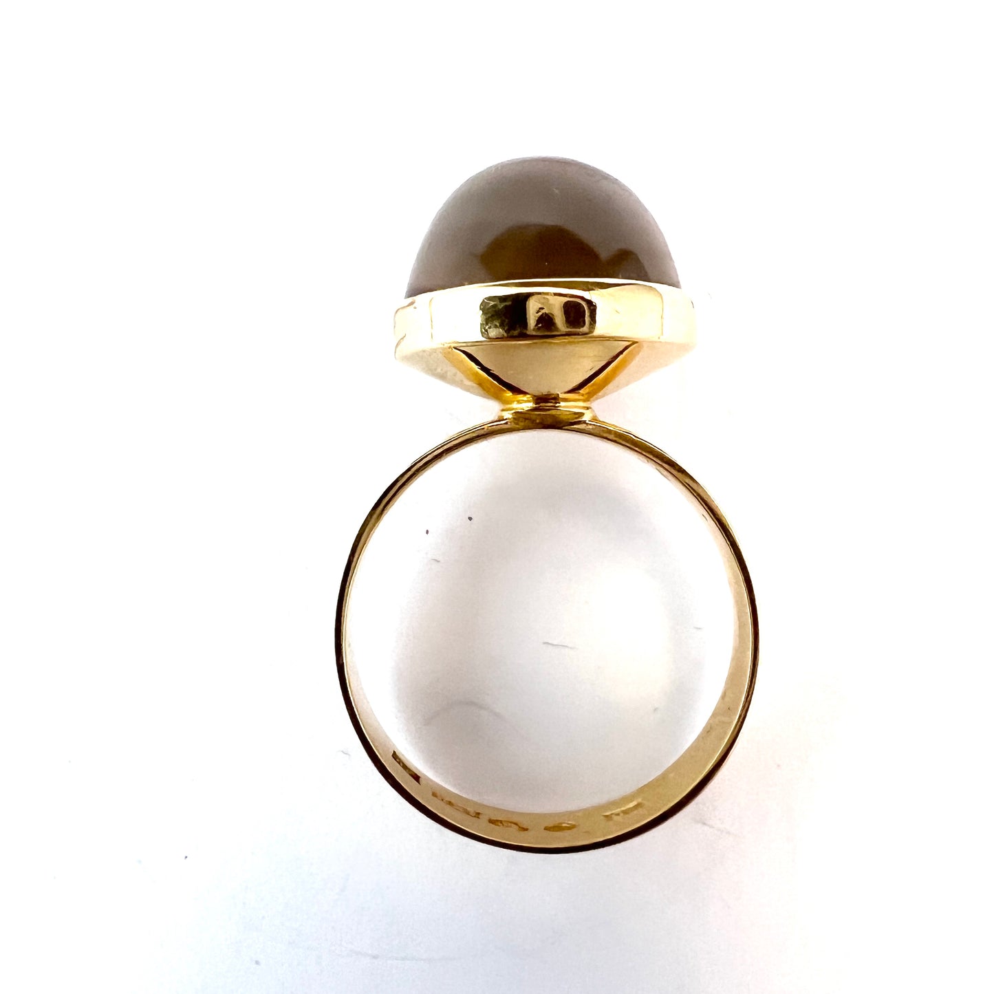 Sweden 1967. Vintage 18k Gold Cabochon Quartz Ring. Pool of Light