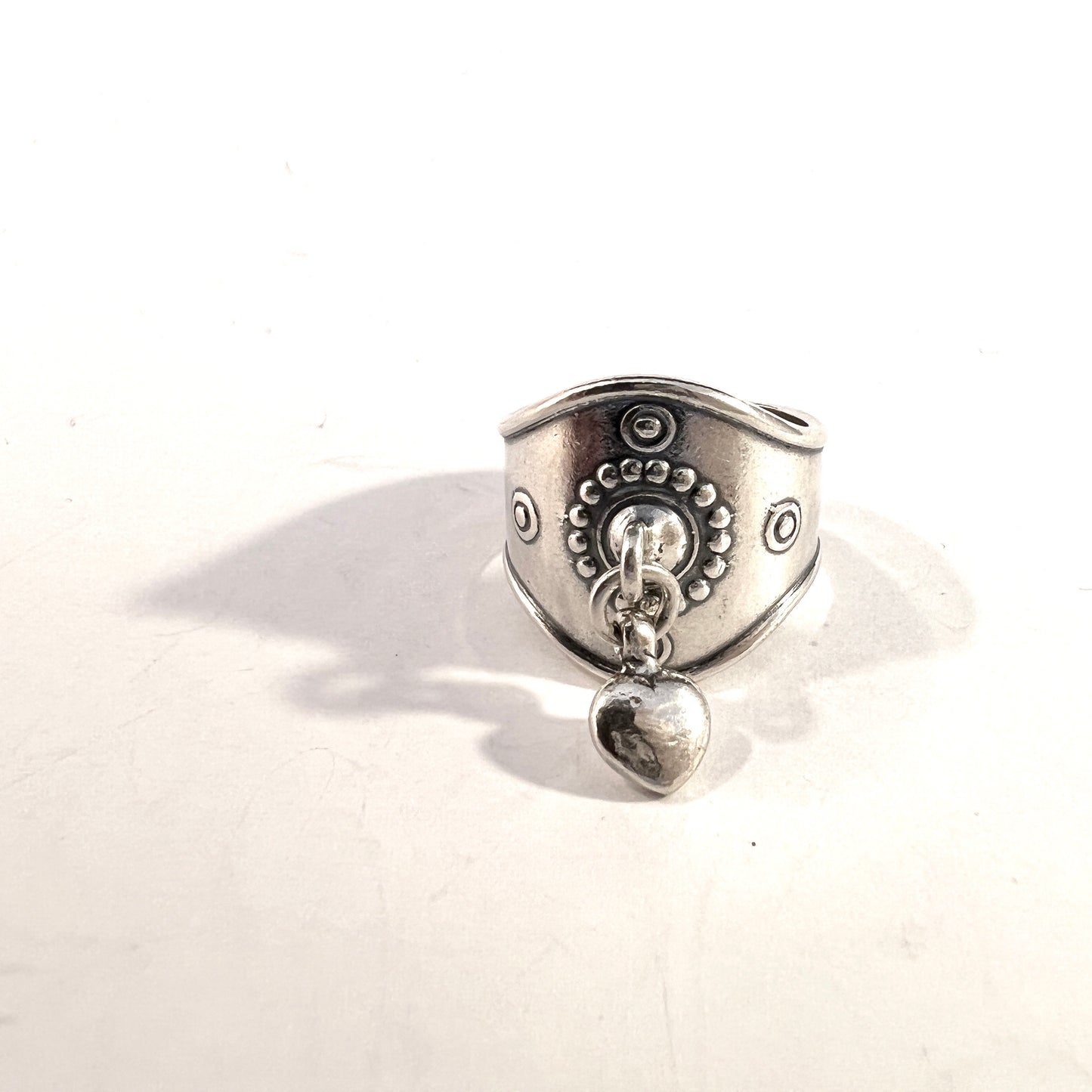 Kalevala Koru, Finland. Vintage Sterling Silver Heart Charm Ring.
