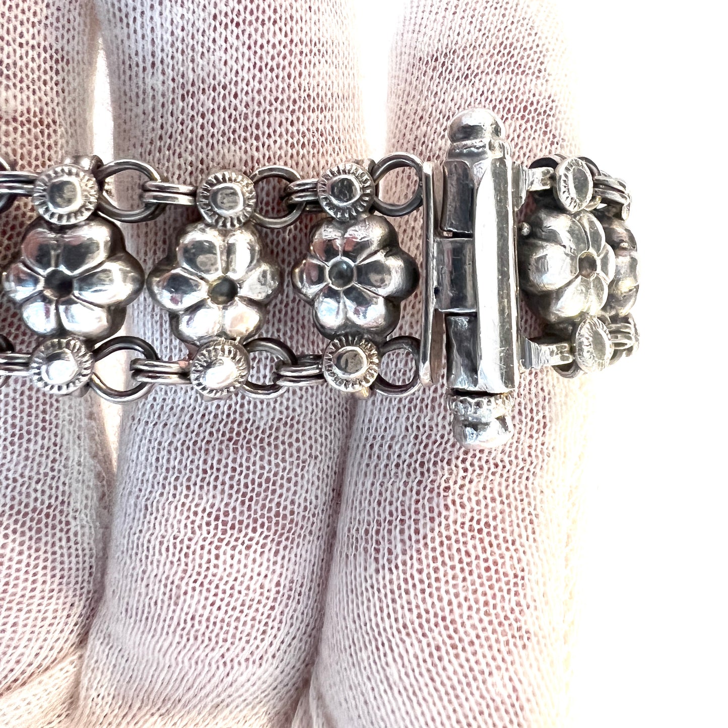 Vintage 1950s Chunky 800 Silver Bracelet. Probably Italy.