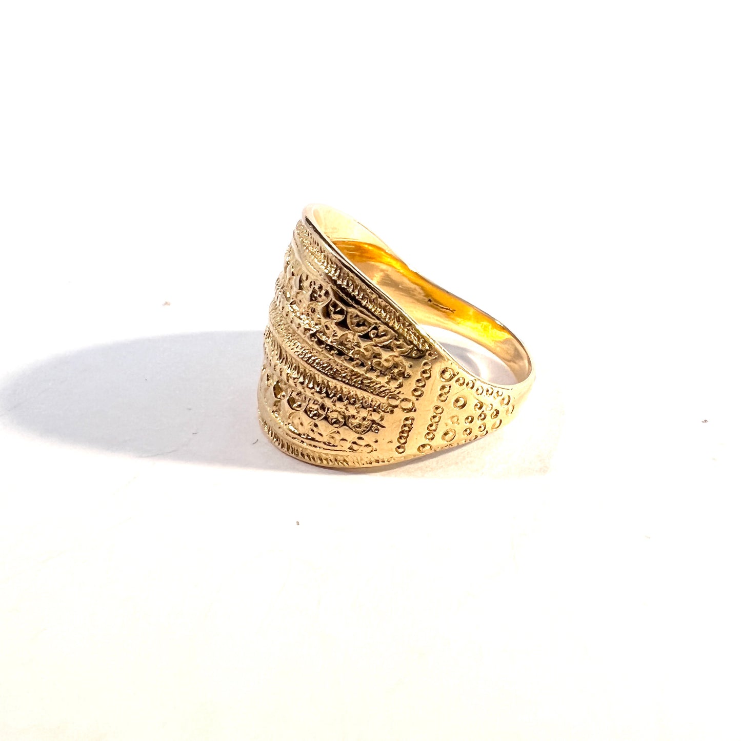 GFAB, Sweden. Vintage 18k Gold Viking Copy Unisex Ring.