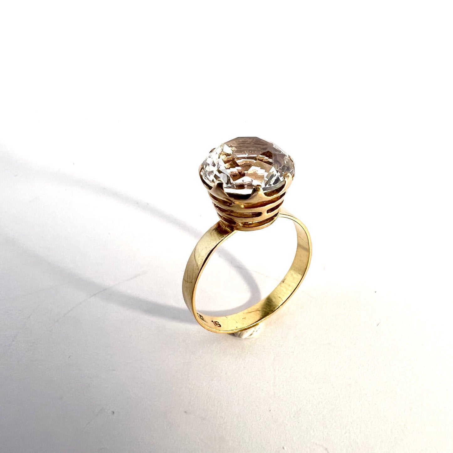 Bengt Hallberg, Sweden 1969. Vintage 18k Gold Rock Crystal Ring.