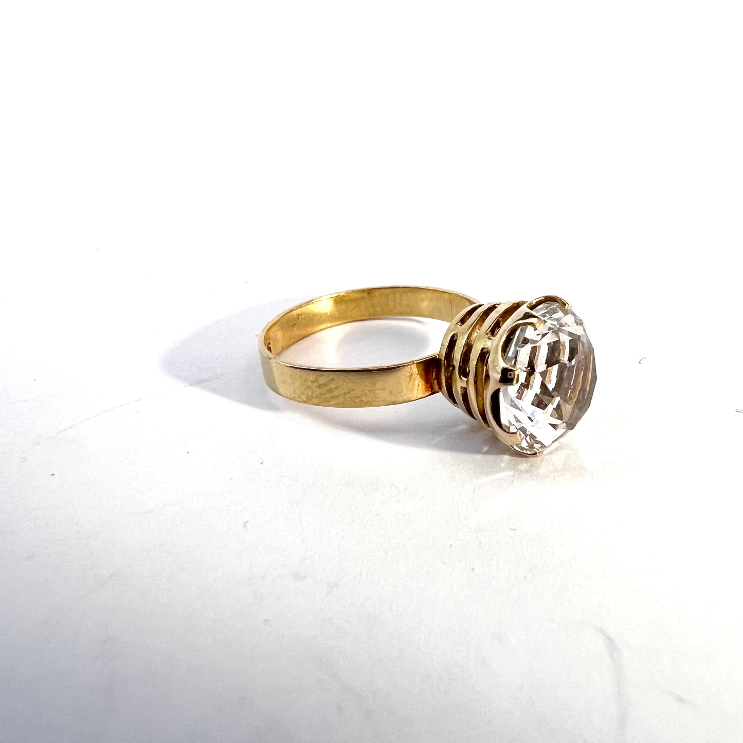 Bengt Hallberg, Sweden 1969. Vintage 18k Gold Rock Crystal Ring.