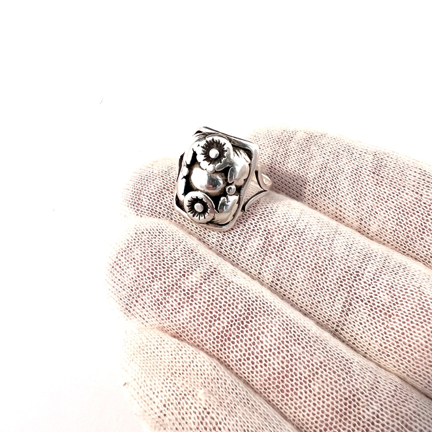 Hugo Grun, Denmark 1940s. Vintage Sterling Silver Ring.