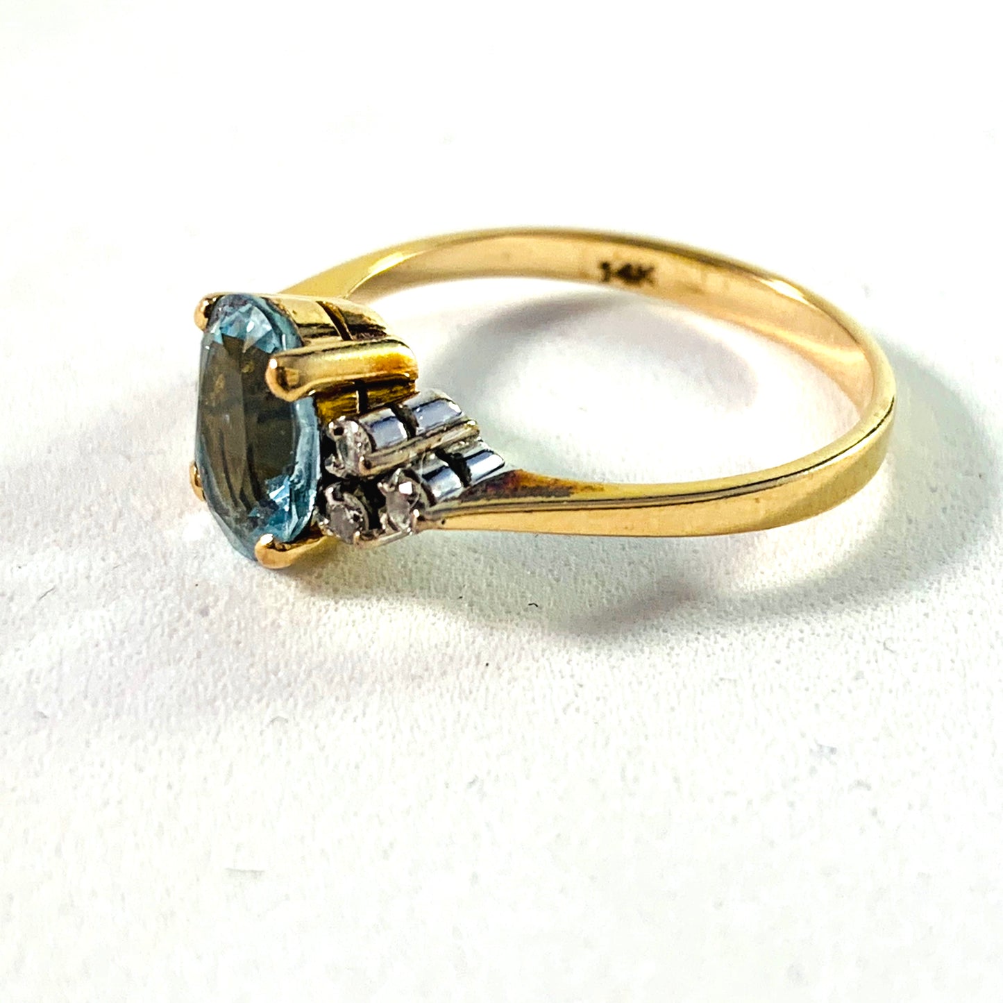 Mid Century 14k Gold Aquamarine Diamond Ring