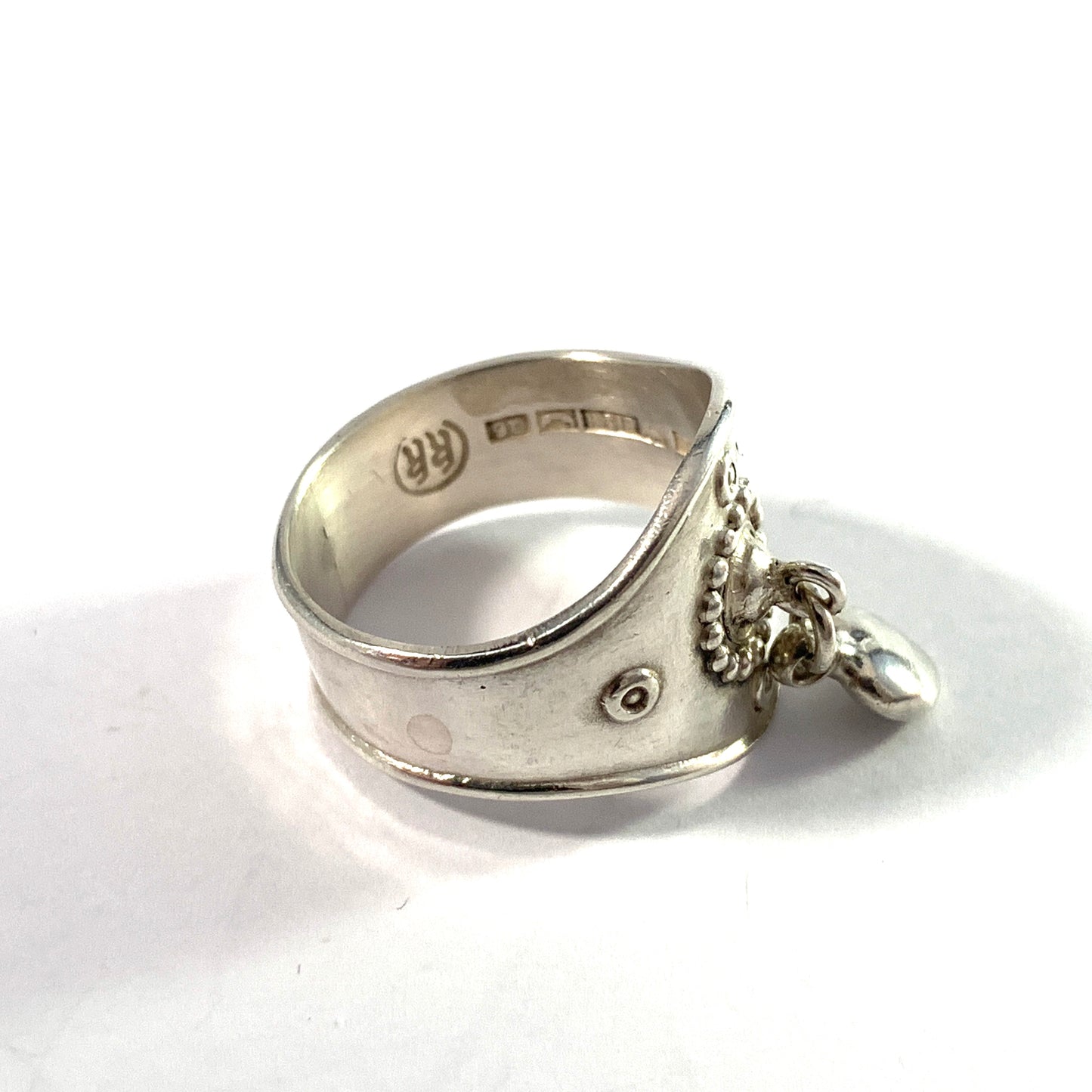 Holger Lindstrom for Kalevala Koru, Finland year 1945. Heart Love Ring. Early!