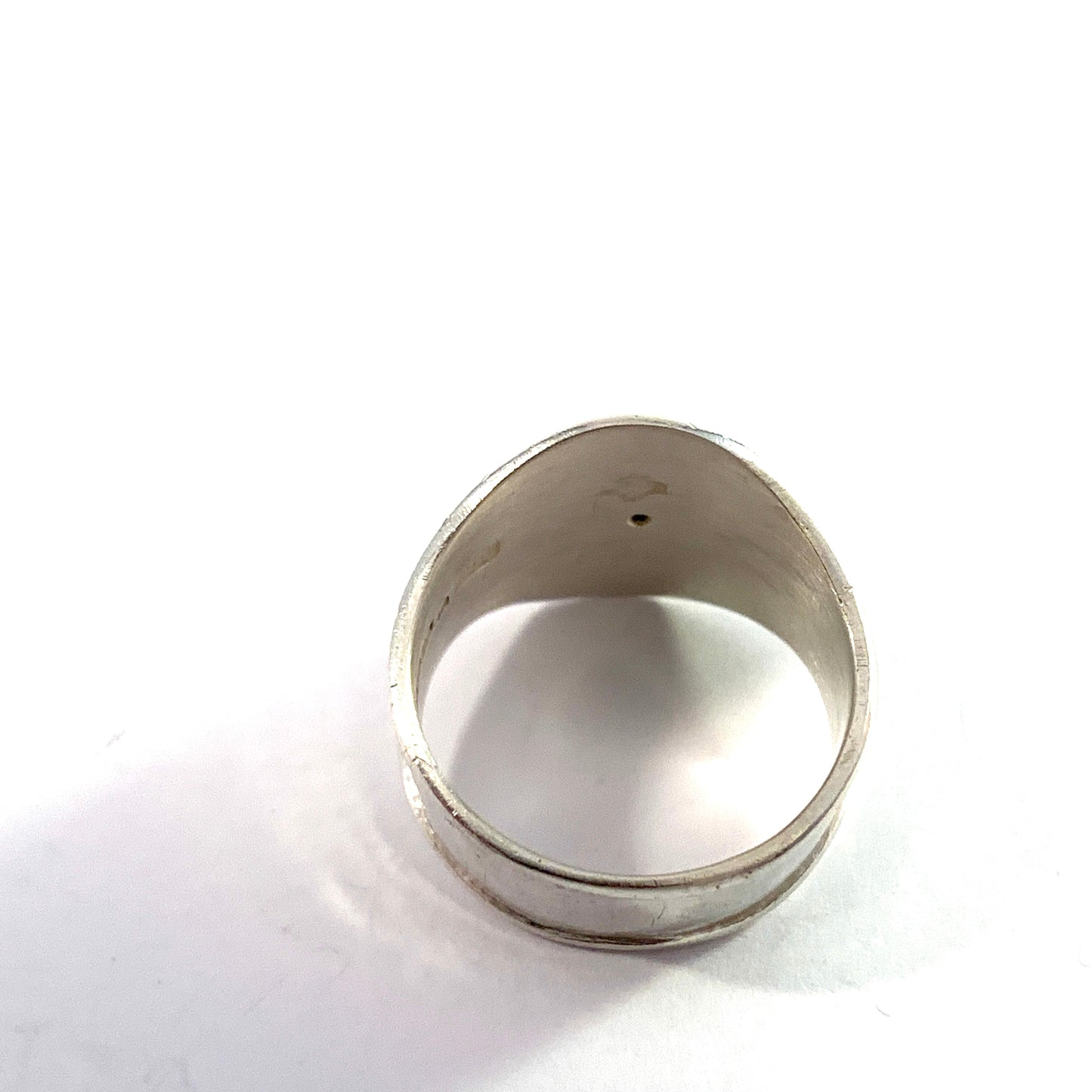 Holger Lindstrom for Kalevala Koru, Finland year 1945. Heart Love Ring. Early!