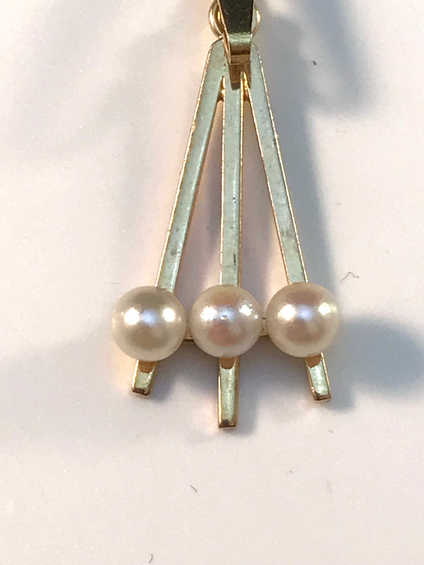 Svedbom, Sweden Vintage 18k Gold Cultured Pearl Small Pendant.
