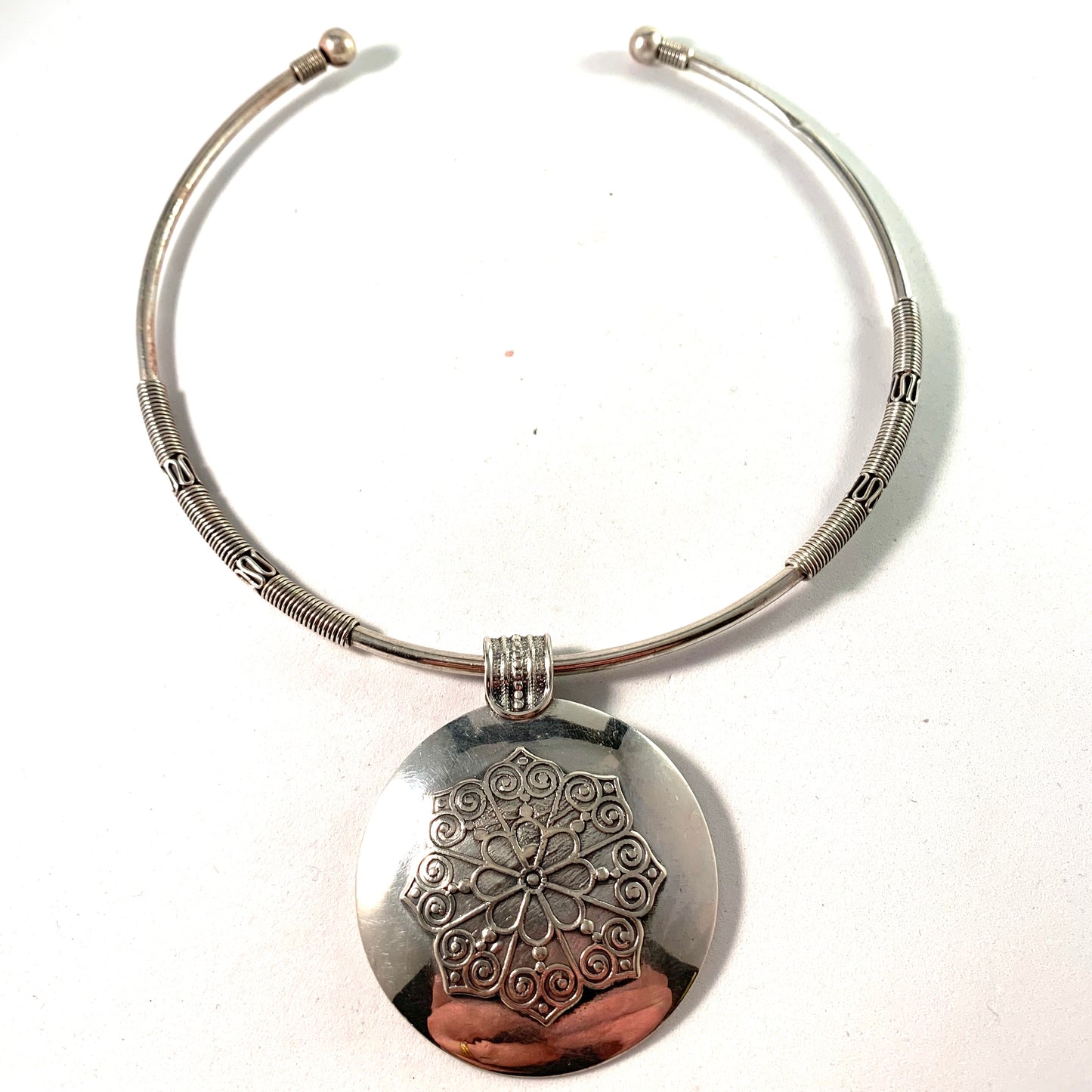 Egypt Vintage Solid Silver Collar Necklace.