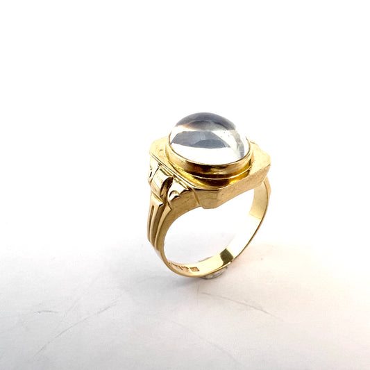 Ceson, Sweden 1955. Vintage Mid-century Modern. 18k Gold Moonstone Ring.