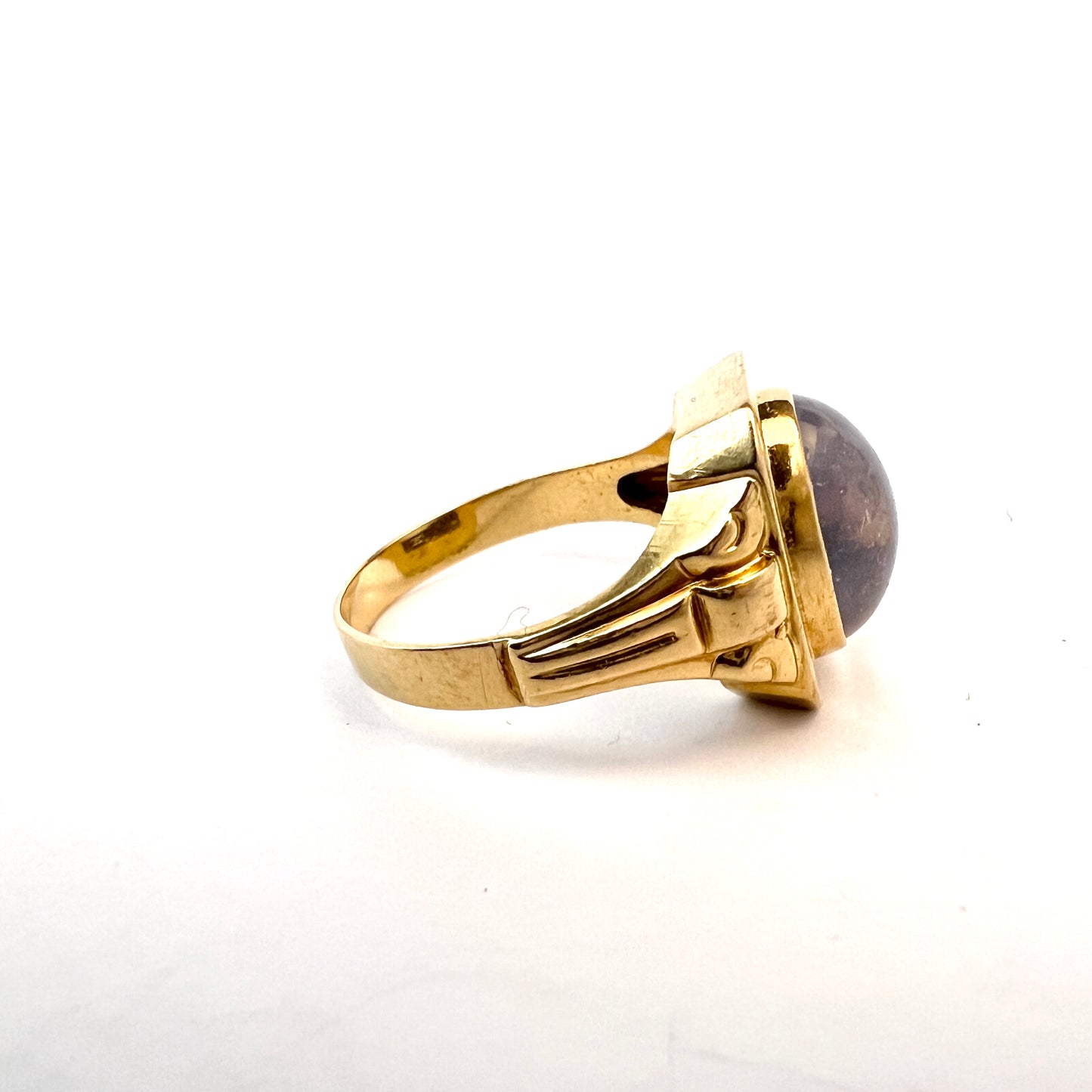 Ceson, Sweden 1955. Vintage Mid-century Modern. 18k Gold Moonstone Ring.