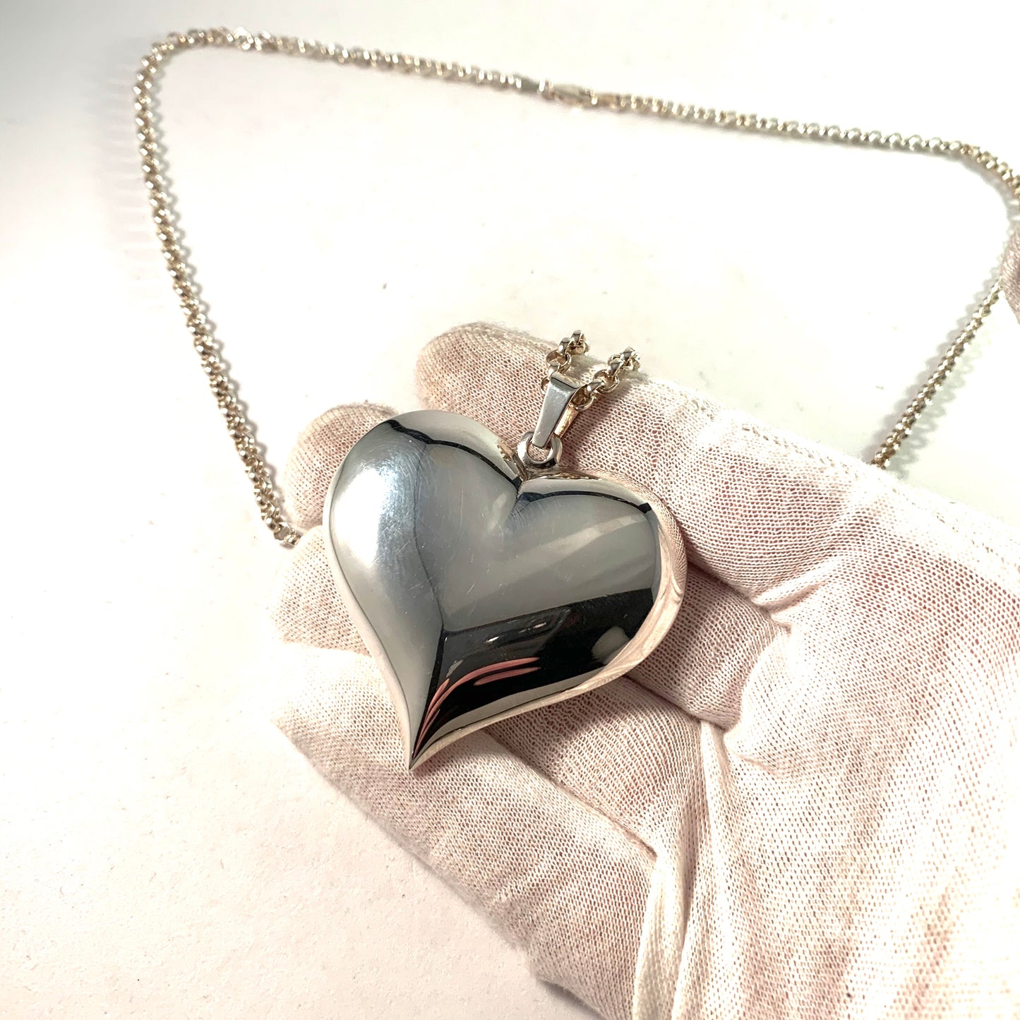 GST, Finland 1993 Vintage Large Silver Heart Pendant Necklace.