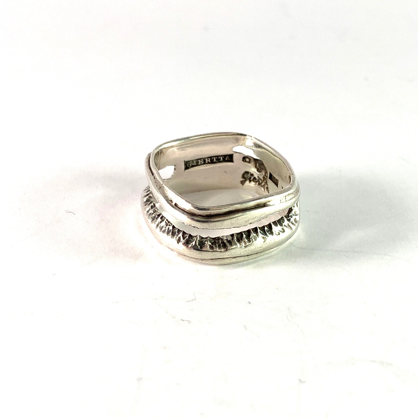 Claes E Giertta, Stockholm, Sweden 1960s. Sterling Silver Ring. Signed.