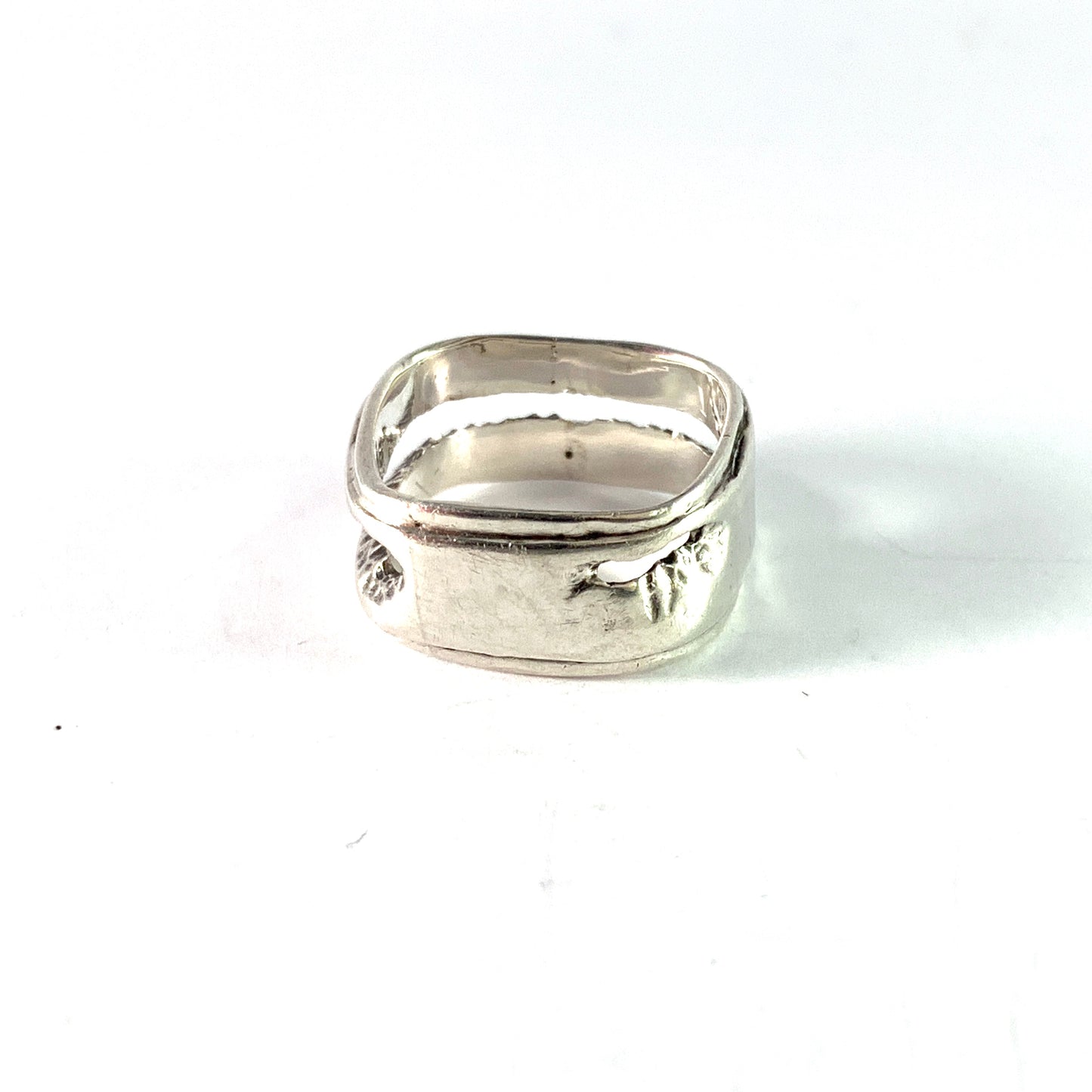 Claes E Giertta, Stockholm, Sweden 1960s. Sterling Silver Ring. Signed.